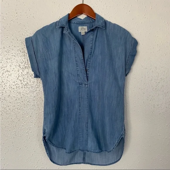 J Crew denim top. Like new. Very cute and flattering! - Picture 1 of 6